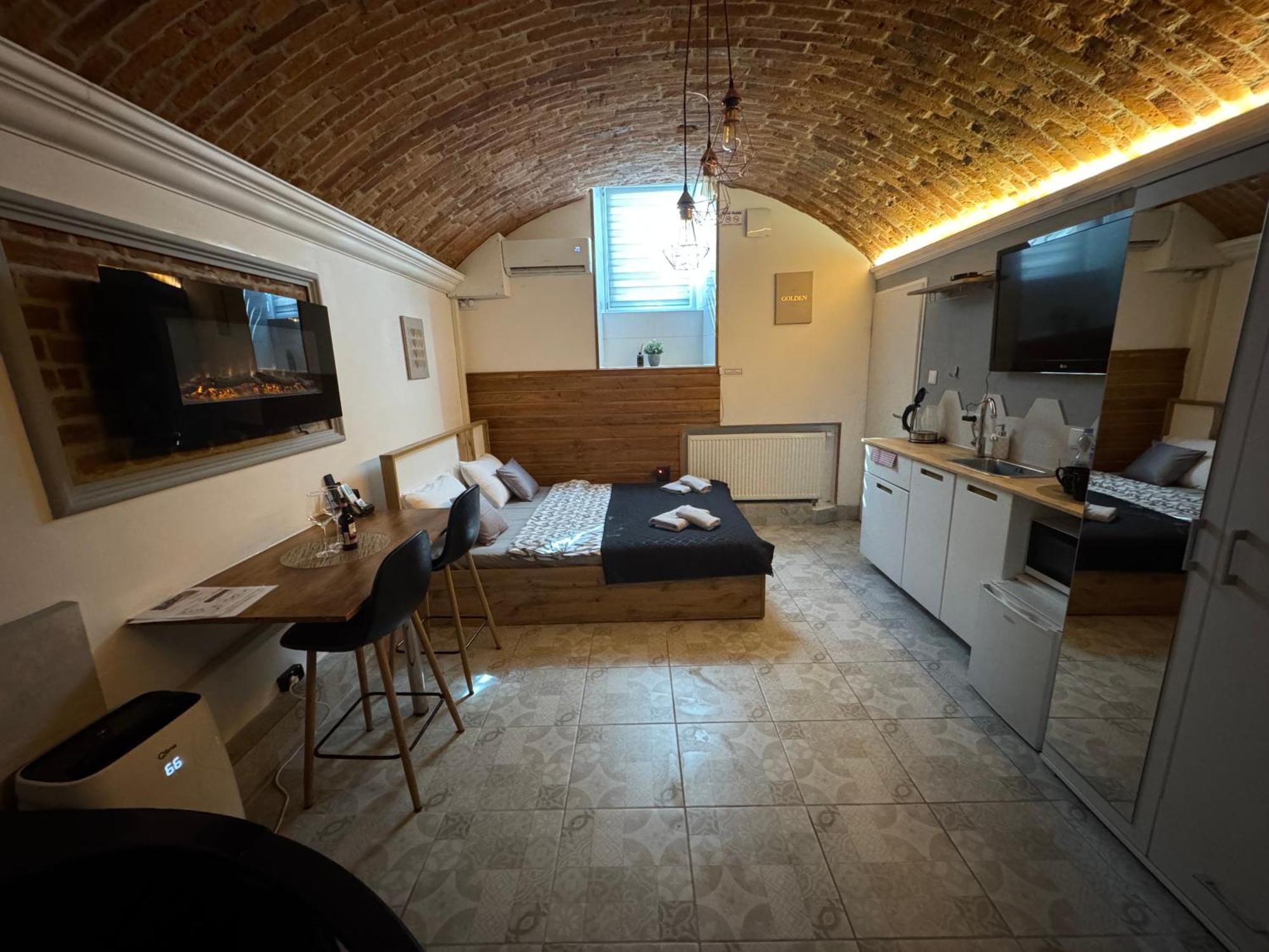 Underground Jacuzzi Rooms — Zdjęcia 2